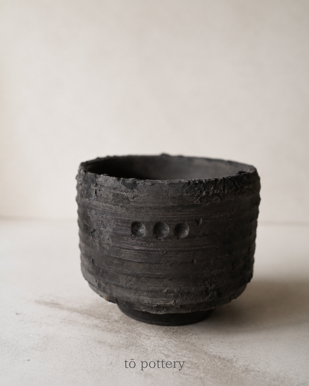 手作り陶芸 黒土の植木鉢 TYPE-11 No.003 tō pottery
